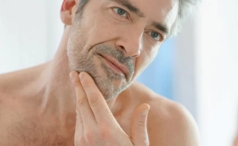 كيف يجب أن تكون العناية ببشرة الرجل