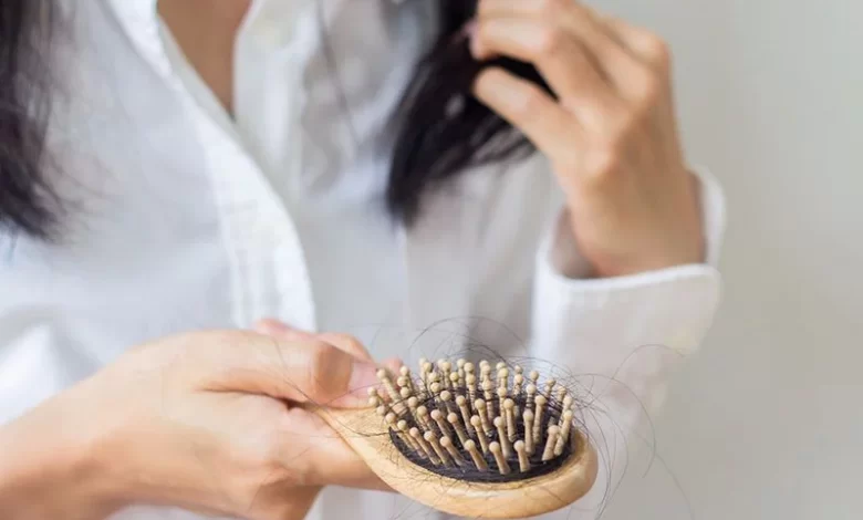 أسباب تساقط الشعر واهم العلاجات