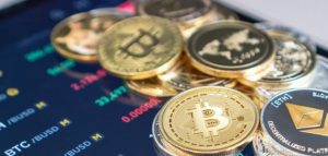 مقارنة بين البيتكوين والذهب