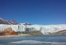 شلالات الدم في القارة القطبية الجنوبية