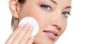 تنظيف البشرة