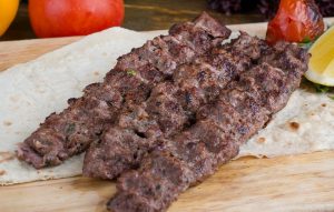 ماذا يحدث لجسمك إذا كنت تأكل اللحوم الحمراء كل يوم؟