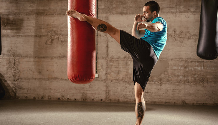 الكيك بوكسينغ الفوائد ونصائح السلامة والمتطلبات الأساسية
