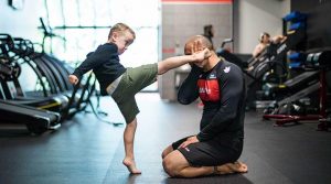 الكيك بوكسينغ الفوائد ونصائح السلامة والمتطلبات الأساسية