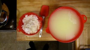 مصل اللبن؛ الخصائص والآثار الجانبية وكيفية التحضير في المنزل