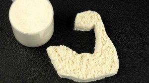 مصل اللبن؛ الخصائص والآثار الجانبية وكيفية التحضير في المنزل