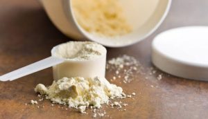 مصل اللبن؛ الخصائص والآثار الجانبية وكيفية التحضير في المنزل