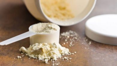 مصل اللبن؛ الخصائص والآثار الجانبية وكيفية التحضير في المنزل