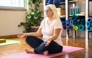 5 حركات يوجا رائعة وبسيطة مناسبة للمبتدئين